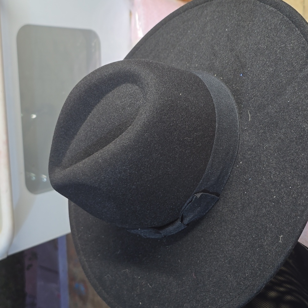 Black Wide-Brim Fedora Hat - Picture 3 of 3